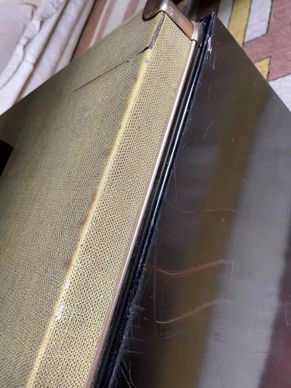 Illustration numéro 2 du produit Bureau de Dominique André Domin et Marcel Genévriere