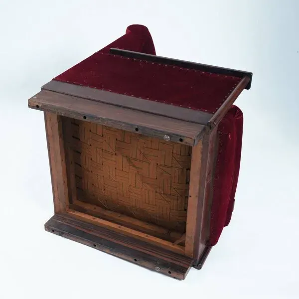 Illustration numéro 2 du produit 2 chaises Art Déco en velours rouge de l'École d'Amsterdam, Pays-Bas, années 1930