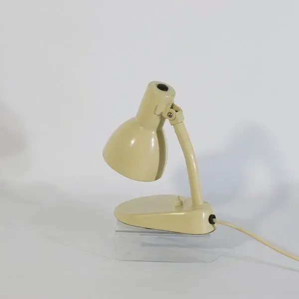 Illustration numéro 2 du produit Lampe de chevet bauhaus kandem, modèle n°702 e, allemagne, 1928-29, Marianne brandt et hin bred