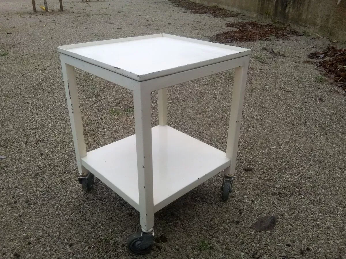 Illustration numéro 2 du produit Table industrielle