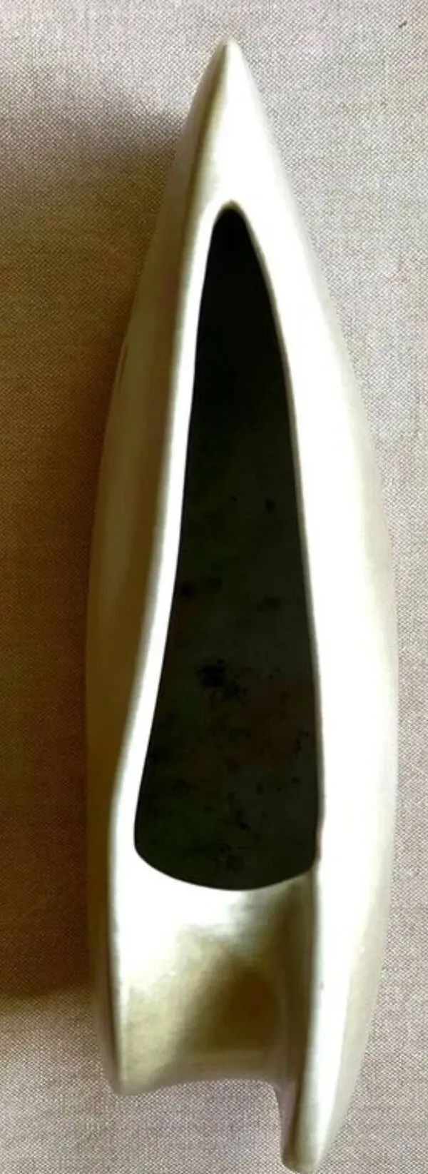 Illustration numéro 2 du produit Vase en porcelaine de Virebent