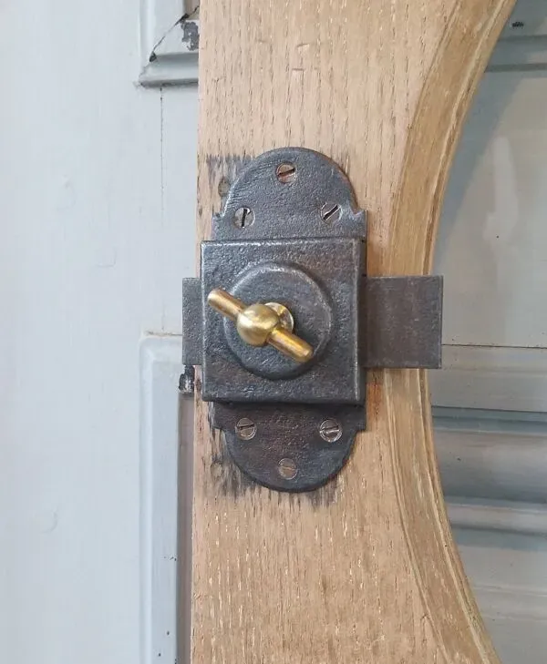 Illustration numéro 2 du produit Ancien oeil de boeuf