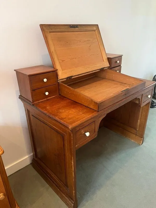 Illustration numéro 2 du produit Bureau Maître d'école début 20e siècle