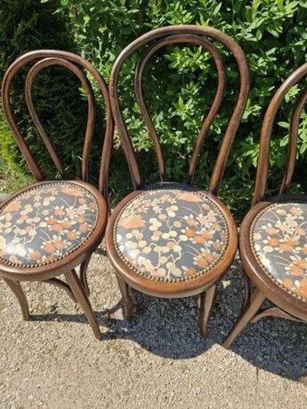 Illustration numéro 2 du produit 4 chaises bistrot