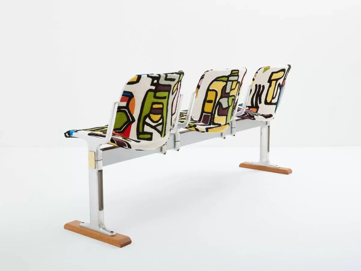 Illustration numéro 2 du produit Giancarlo Piretti pour Castelli banc tissu Pierre Frey 1970