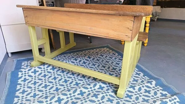 Illustration numéro 2 du produit Bureau d'écolier double