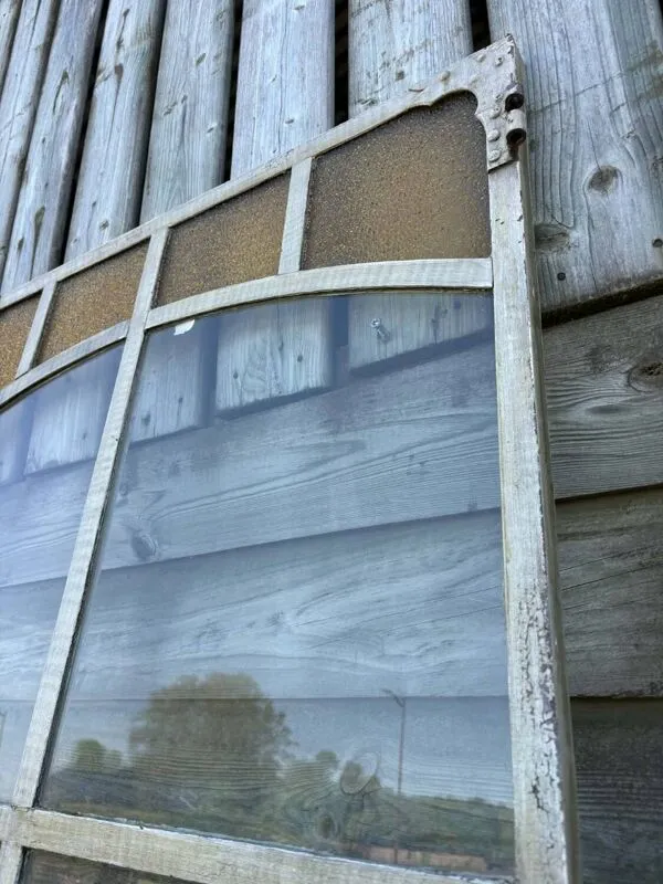 Illustration numéro 2 du produit Porte ancienne d’atelier Art Nouveau – Acier & Bois – 1900