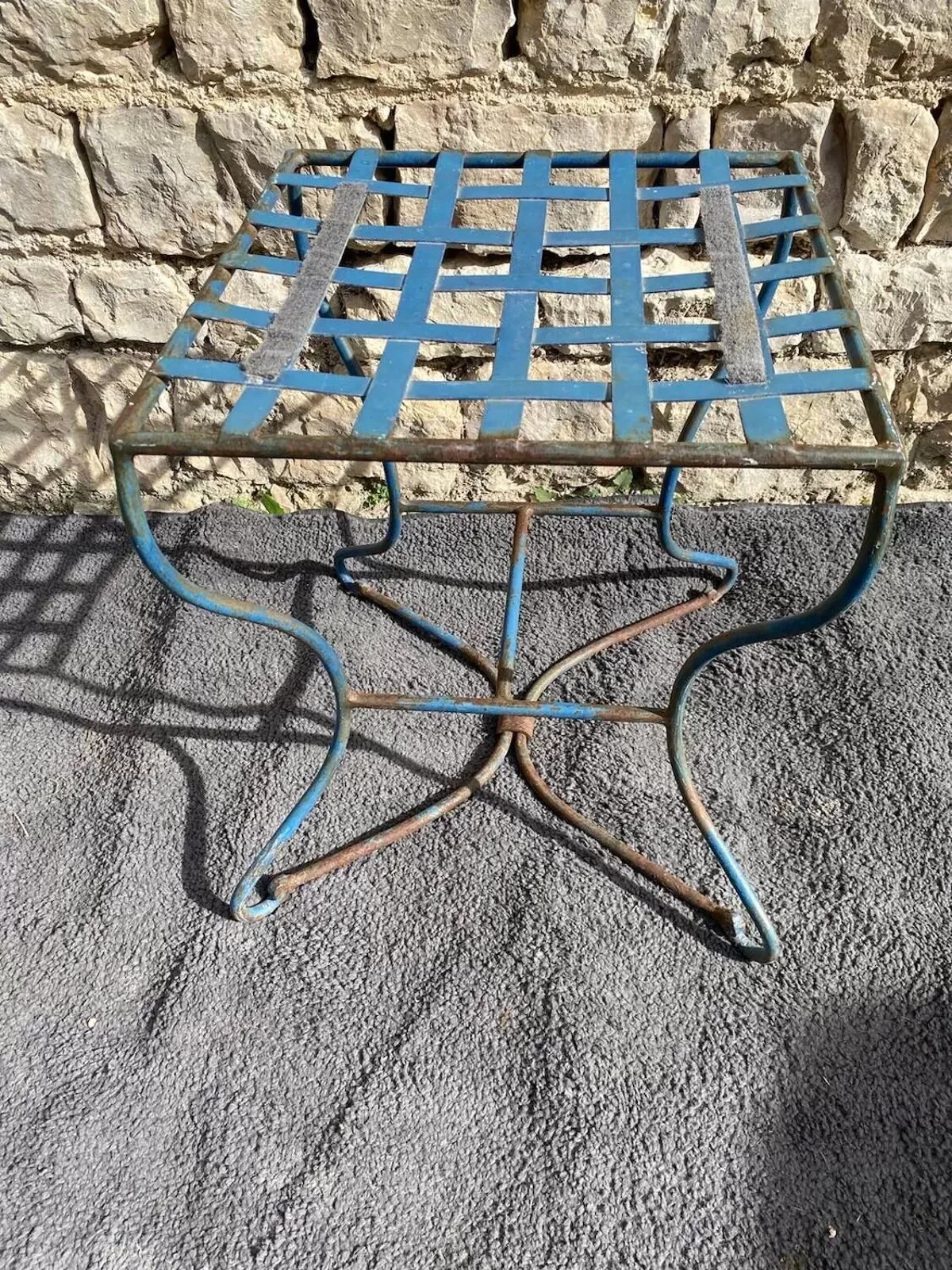 Illustration numéro 2 du produit Tabouret en Métal des Années 80