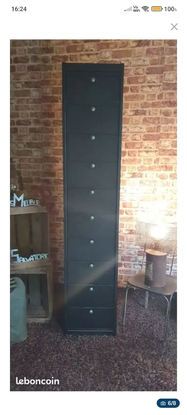 Illustration numéro 2 du produit Armoire à clapets en métal – Noir mat – Style industriel