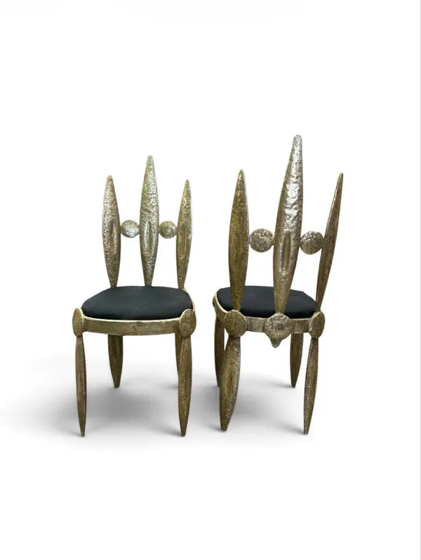 Illustration numéro 2 du produit paire de chaises barbares