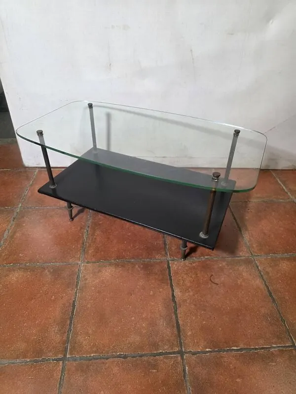 Illustration numéro 2 du produit Table basse vintage des années 60 , verre skaï laiton