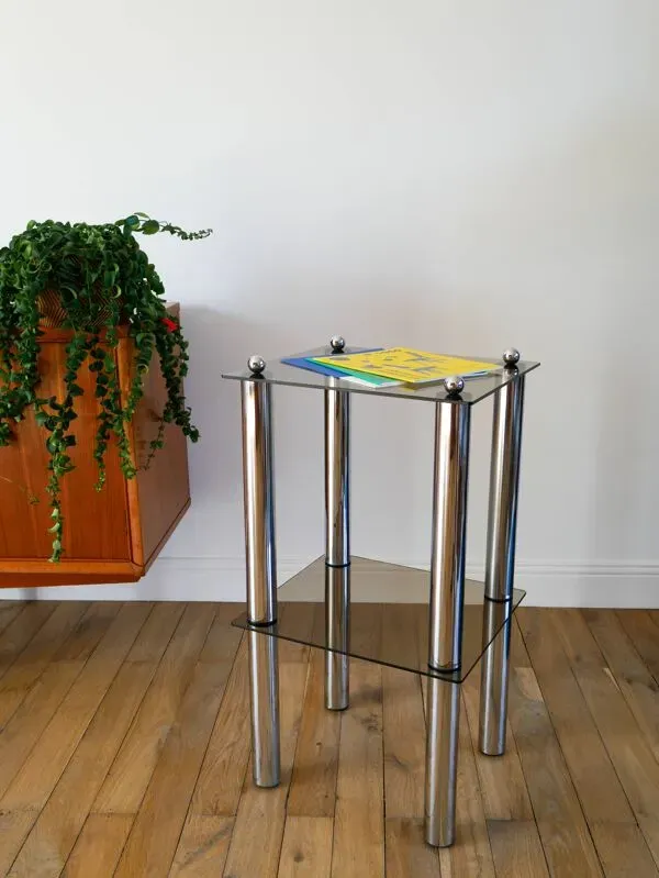 Illustration numéro 2 du produit Sellette en chrome et verre fumé, double étages, Design, 1970