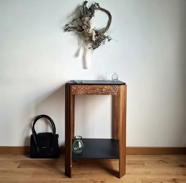 Illustration numéro 2 du produit Jolie console art déco