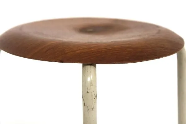 Illustration numéro 2 du produit Set de 2 tabourets en teck et métal, Suède, 1960