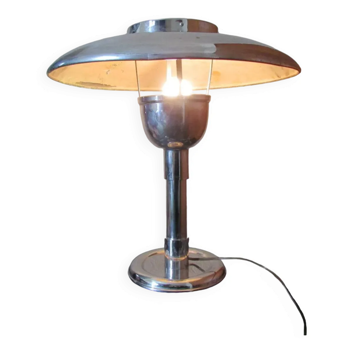 Illustration numéro 2 du produit Lampe champignon vintage chromée, style industriel