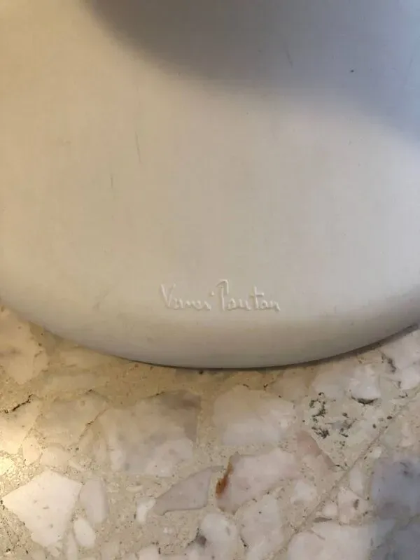 Illustration numéro 2 du produit 4 chaises Verner Panton S blanches (LGA Nurnberg GS)