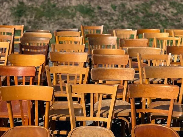 Illustration numéro 2 du produit 60 chaises bistrot vintage Baumann Thonet - sélection Legrand design