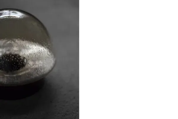 Illustration numéro 2 du produit Vintage Mid-Century German Modern Small Glass Wall Lamp / Sconce, 1960s