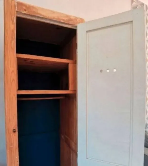 Illustration numéro 2 du produit Vestiaire usine bois vintage