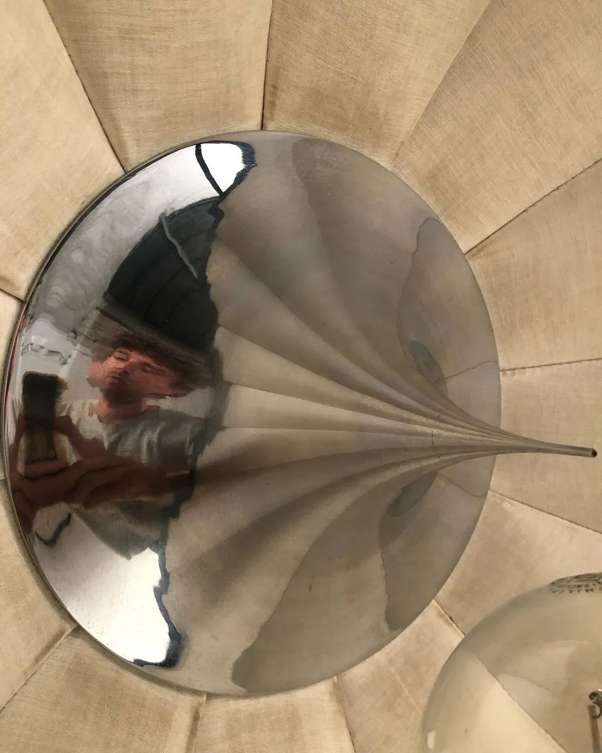 Illustration numéro 2 du produit Lampadaire Mariano Fortuny / Pallucco , édition Écart International 1990