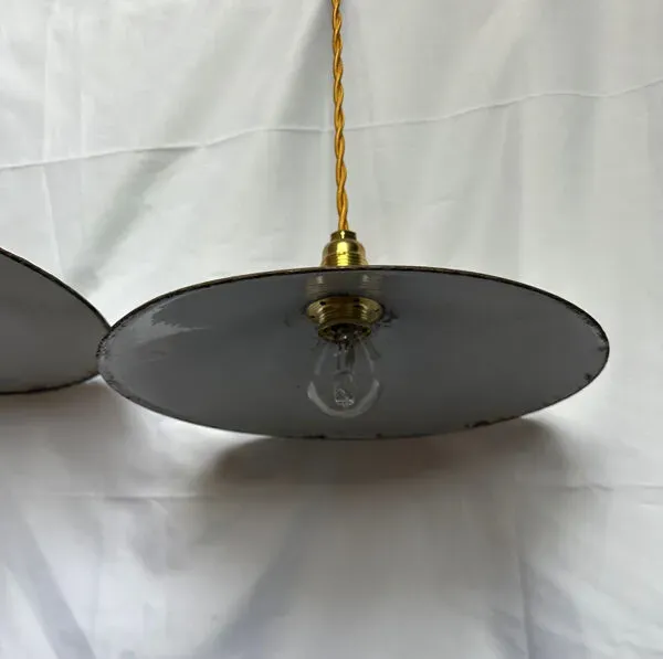 Illustration numéro 2 du produit Paire de suspensions en tôle émaillée verte