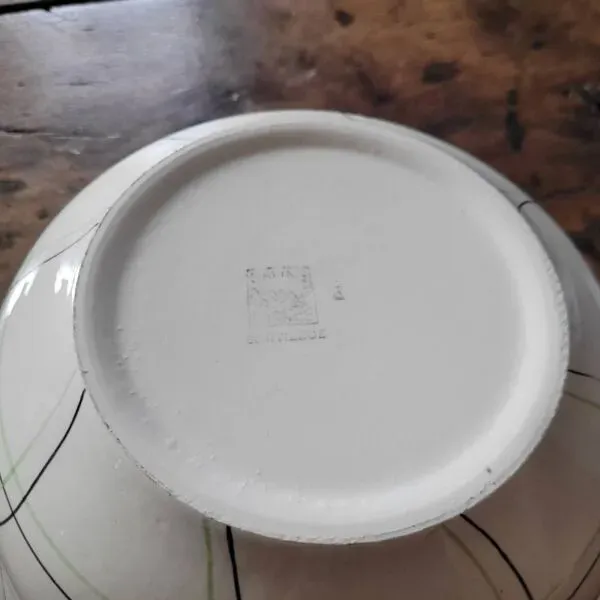 Illustration numéro 2 du produit Saladier Sortilège – Faïencerie de Salins-les-Bains – circa 1970