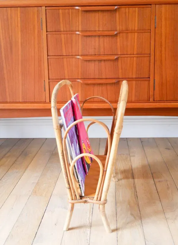 Illustration numéro 2 du produit Porte-revue en bambou / rotin, 1960