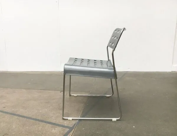 Illustration numéro 2 du produit Chaise postmoderne Omkstack Space Age par Rodney Kinsman pour Bieffeplast