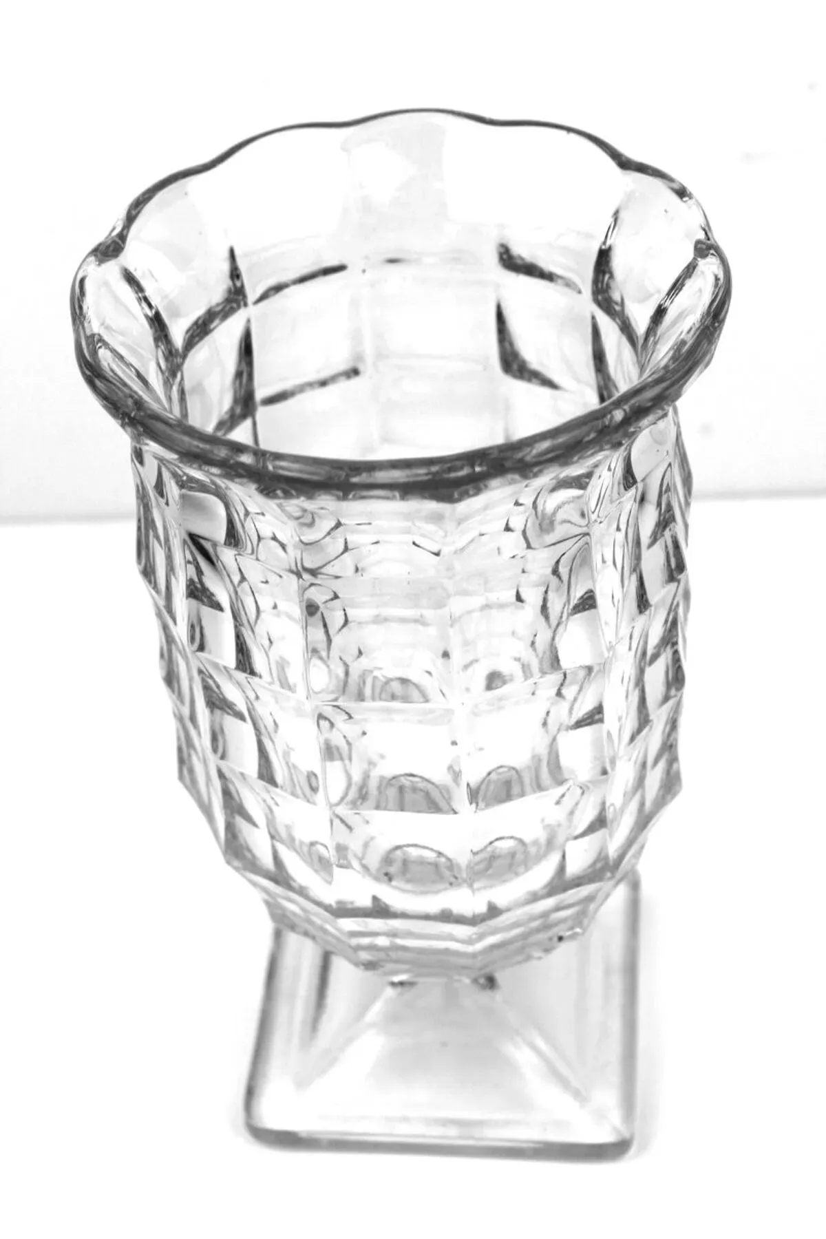 Illustration numéro 2 du produit Vase Lobmeyr par Eduard Wimmer-Wisgrill vers 1930