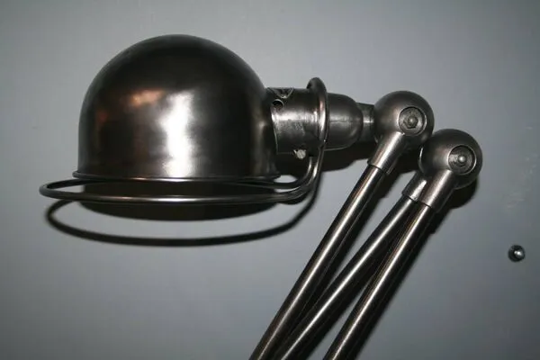 Illustration numéro 2 du produit Lampe lampadaire Jieldé 3 bras  40cm jielde industriel Jean Louis Domecq