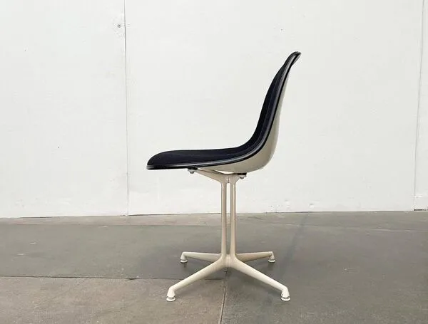 Illustration numéro 2 du produit Chaise La Fonda par Charles & Ray Eames pour Herman Miller, années 1960