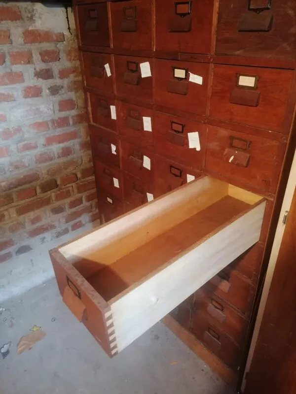 Illustration numéro 2 du produit Meuble de métier années 60