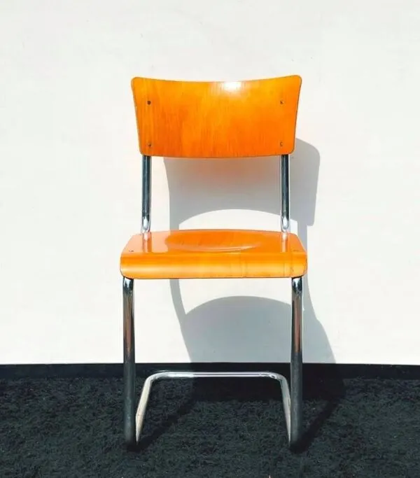 Illustration numéro 2 du produit 3 chaises Vintage  Bauhaus par Mart Stam. 1930s