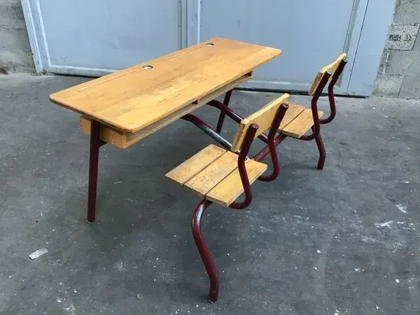 Illustration numéro 2 du produit Pupitre bureau d'écolier banc vintage