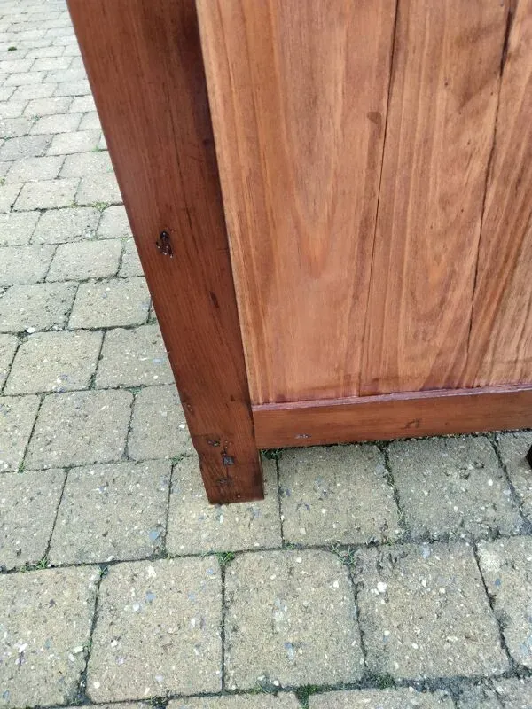 Illustration numéro 2 du produit Meuble de commerce