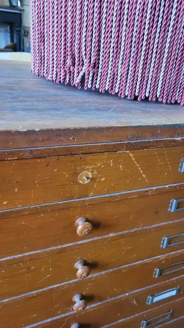 Illustration numéro 2 du produit Meuble de Métier Magasin à 60 tiroirs - 1950s