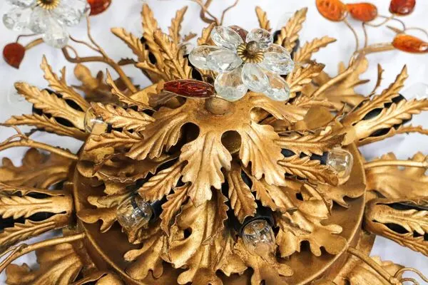 Illustration numéro 2 du produit Plafonnier Maison Baguès en cristal et fer doré, 15 lumières