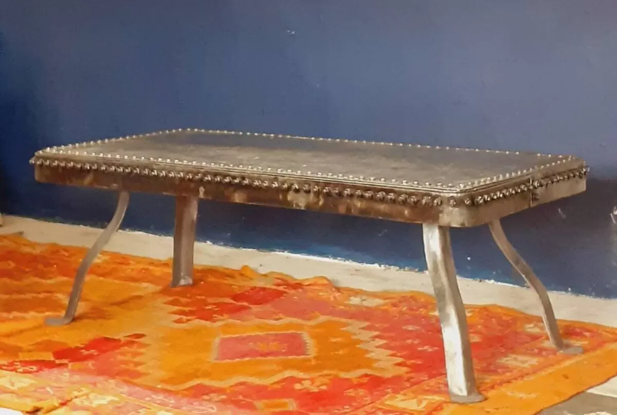 Illustration numéro 2 du produit Table basse industrielle.