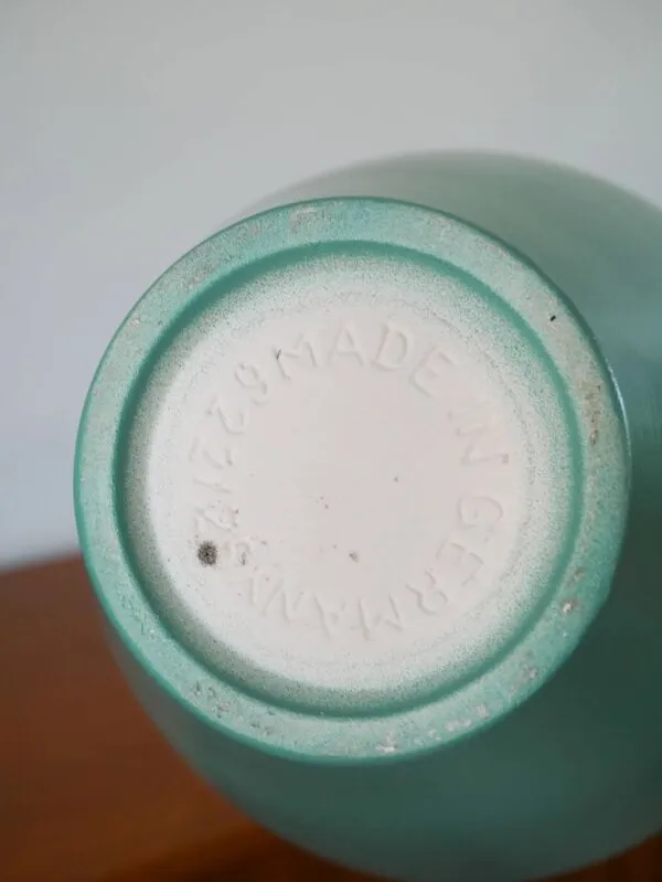 Illustration numéro 2 du produit Grand vase en céramique, bleu céladon, made in Germany, design, 1970