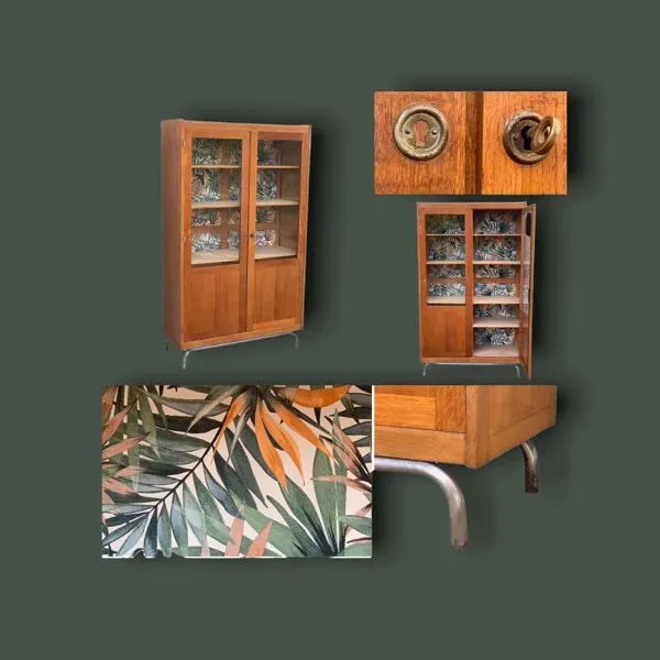 Illustration numéro 2 du produit Armoire vitrée d’école primaire 1950