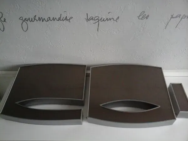 Illustration numéro 2 du produit Lettre d'enseigne ''I'' vintage