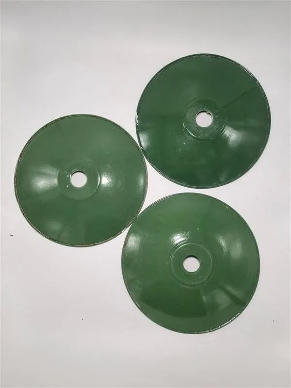 Illustration numéro 2 du produit Suspensions en tôle émaillée verte