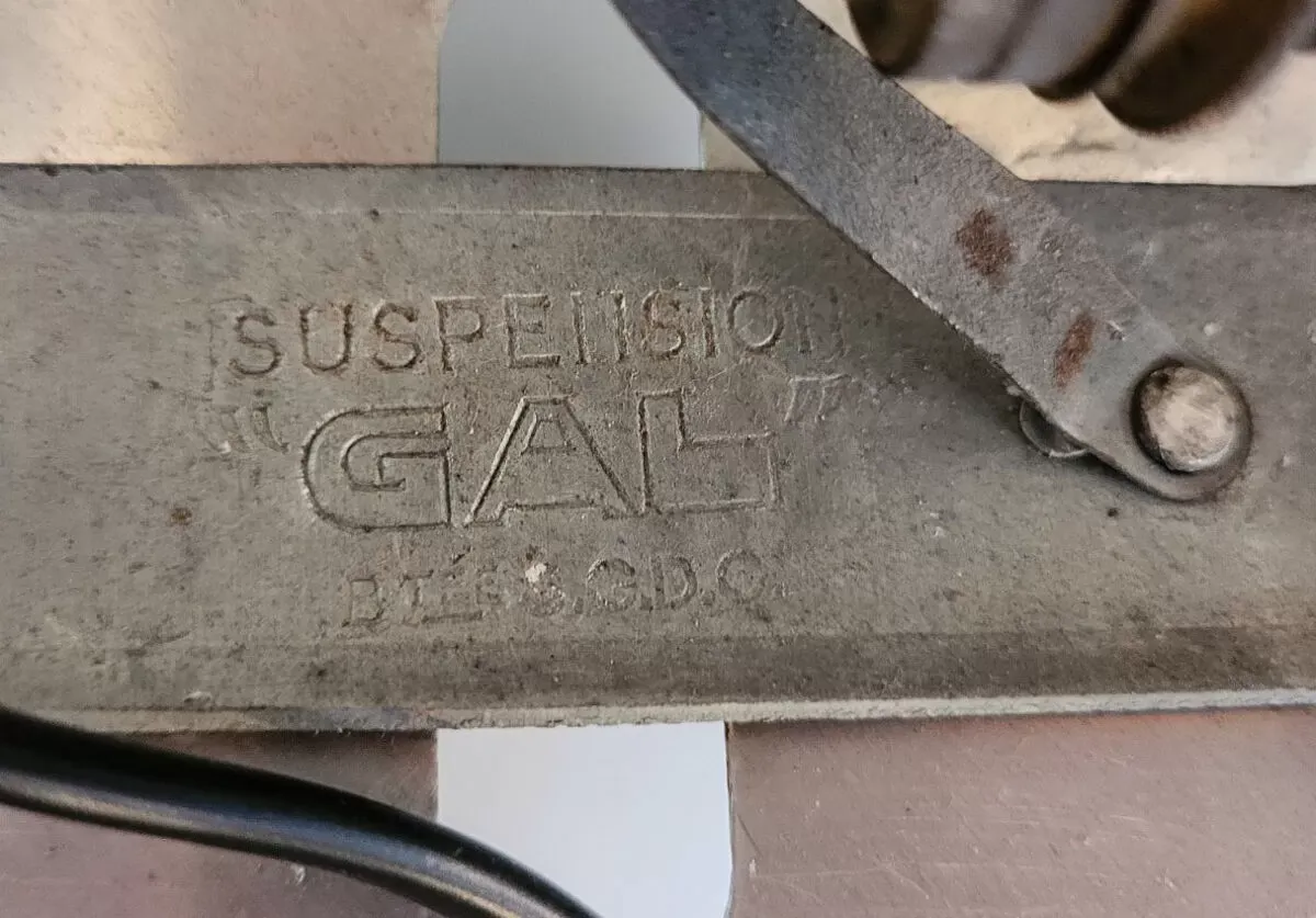 Illustration numéro 2 du produit Plafonnier opalin