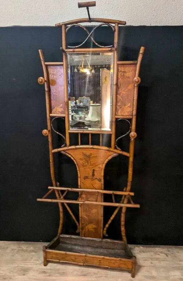 Illustration numéro 2 du produit Vestiaire art nouveau en bambou