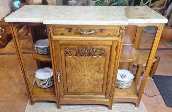 Illustration numéro 2 du produit Buffet époque fin Art Nouveau École de Nancy en noyer Gauthier Poinsignon (non signé)