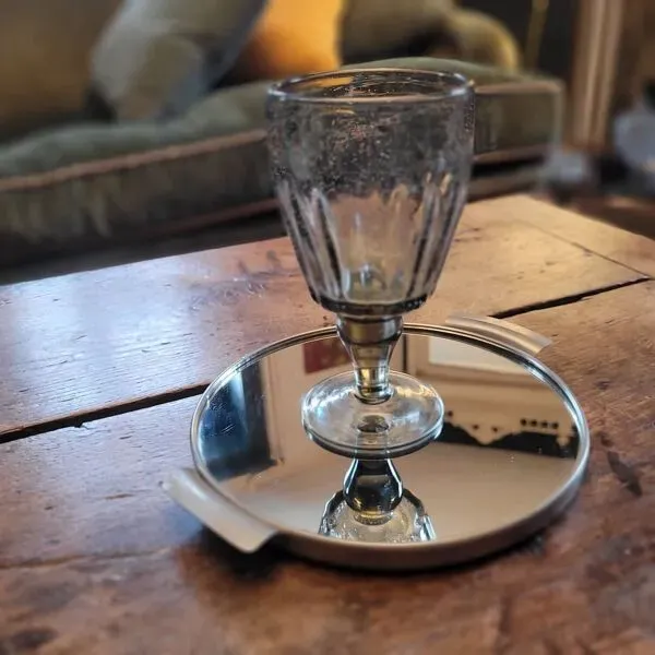 Illustration numéro 2 du produit Verre à pied La Rochère, verre bullé 70's