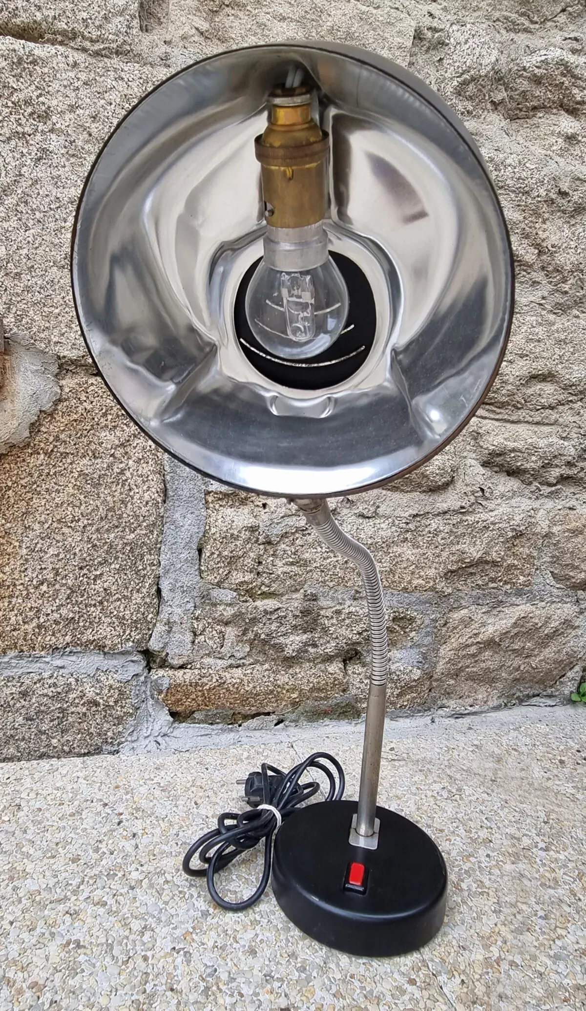 Illustration numéro 2 du produit Lampe de bureau industrielle Bauhaus, métal, vintage,  années 50