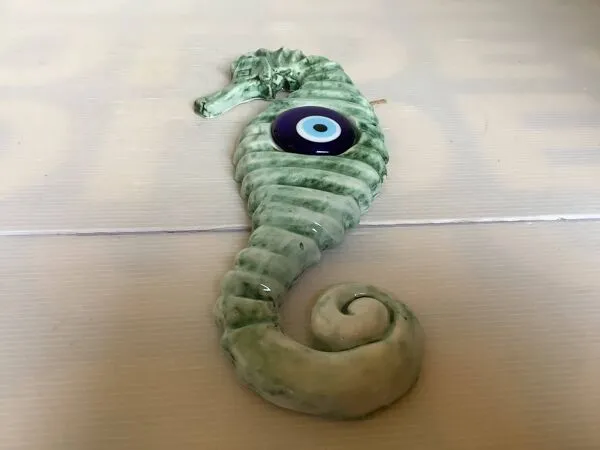 Illustration numéro 2 du produit Hippocampe en céramique