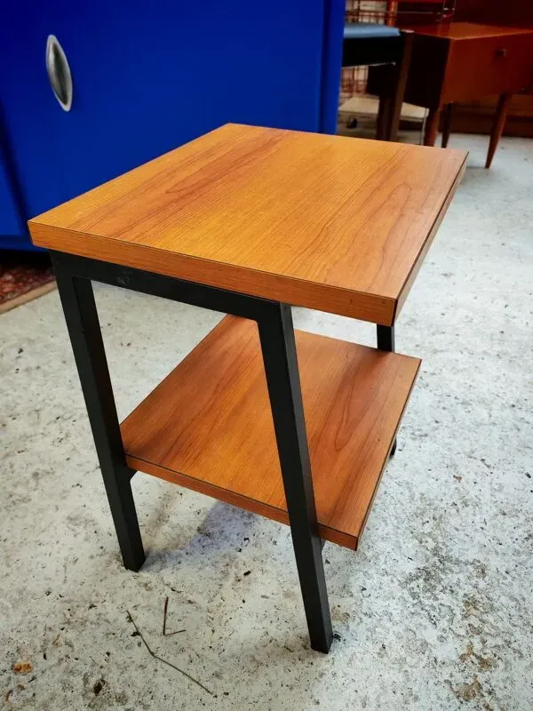 Illustration numéro 2 du produit Bout de canapé militaria