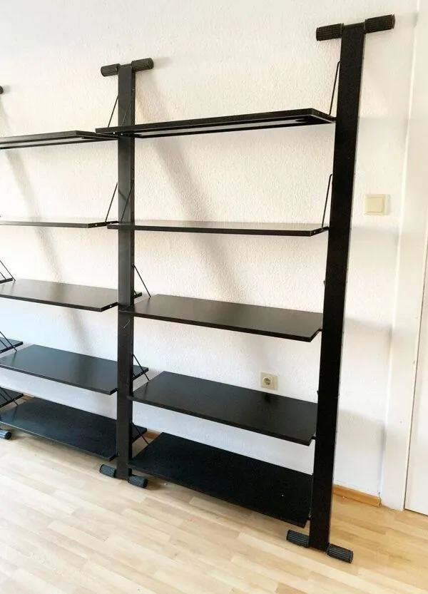 Illustration numéro 2 du produit Étagère graffiti italienne postmoderne par Rodney Kinsman pour Bieffeplast